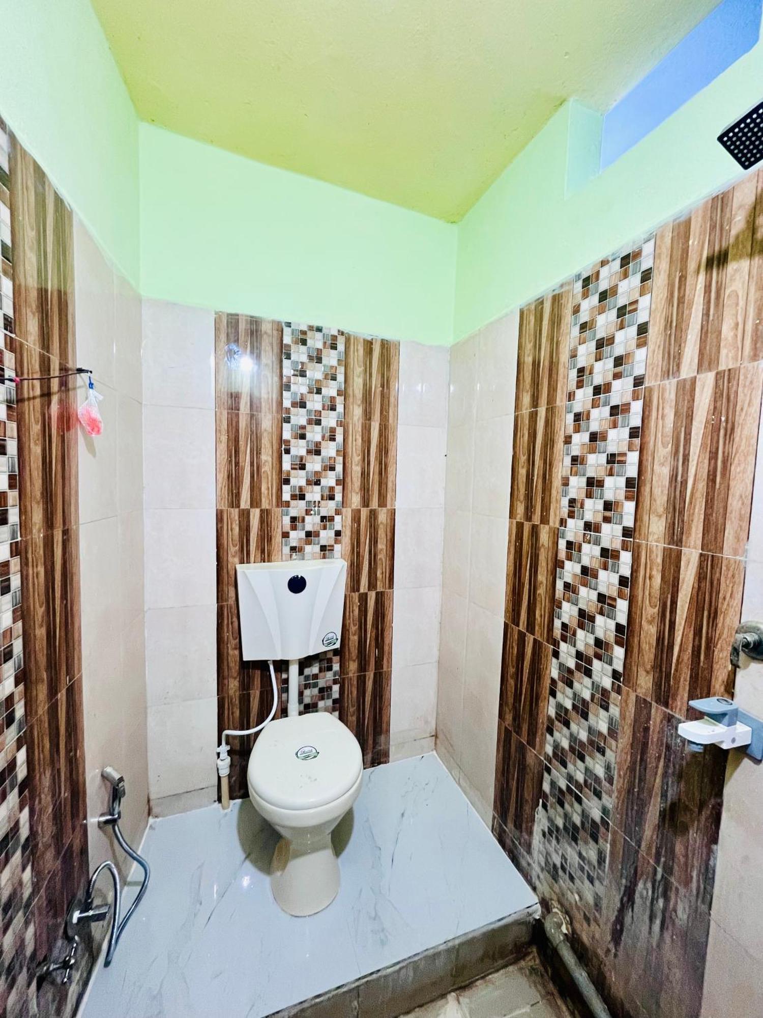 Rai Guest House Ujjain Exteriör bild