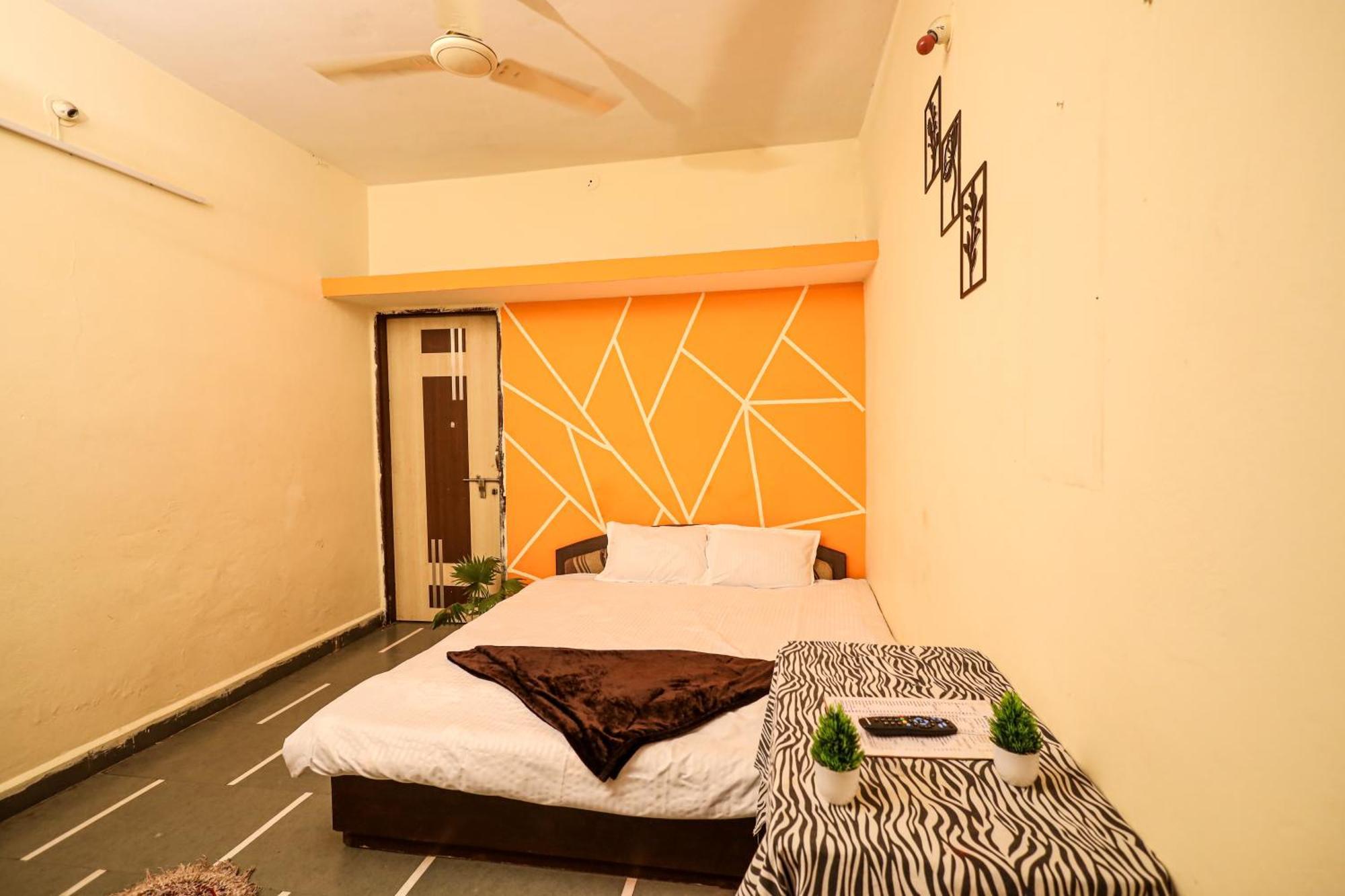 Rai Guest House Ujjain Exteriör bild