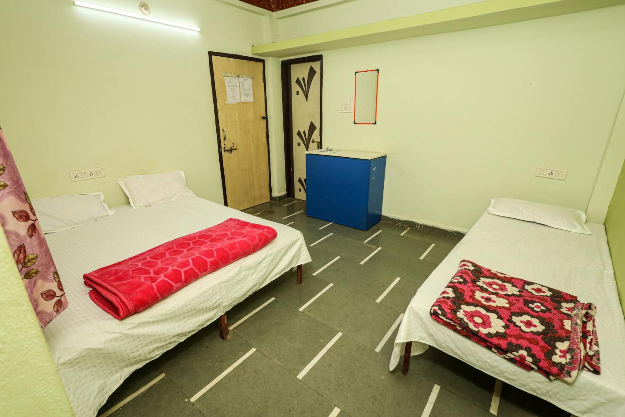 Rai Guest House Ujjain Exteriör bild