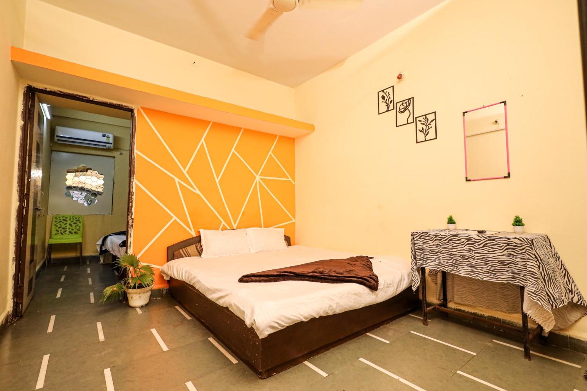 Rai Guest House Ujjain Exteriör bild