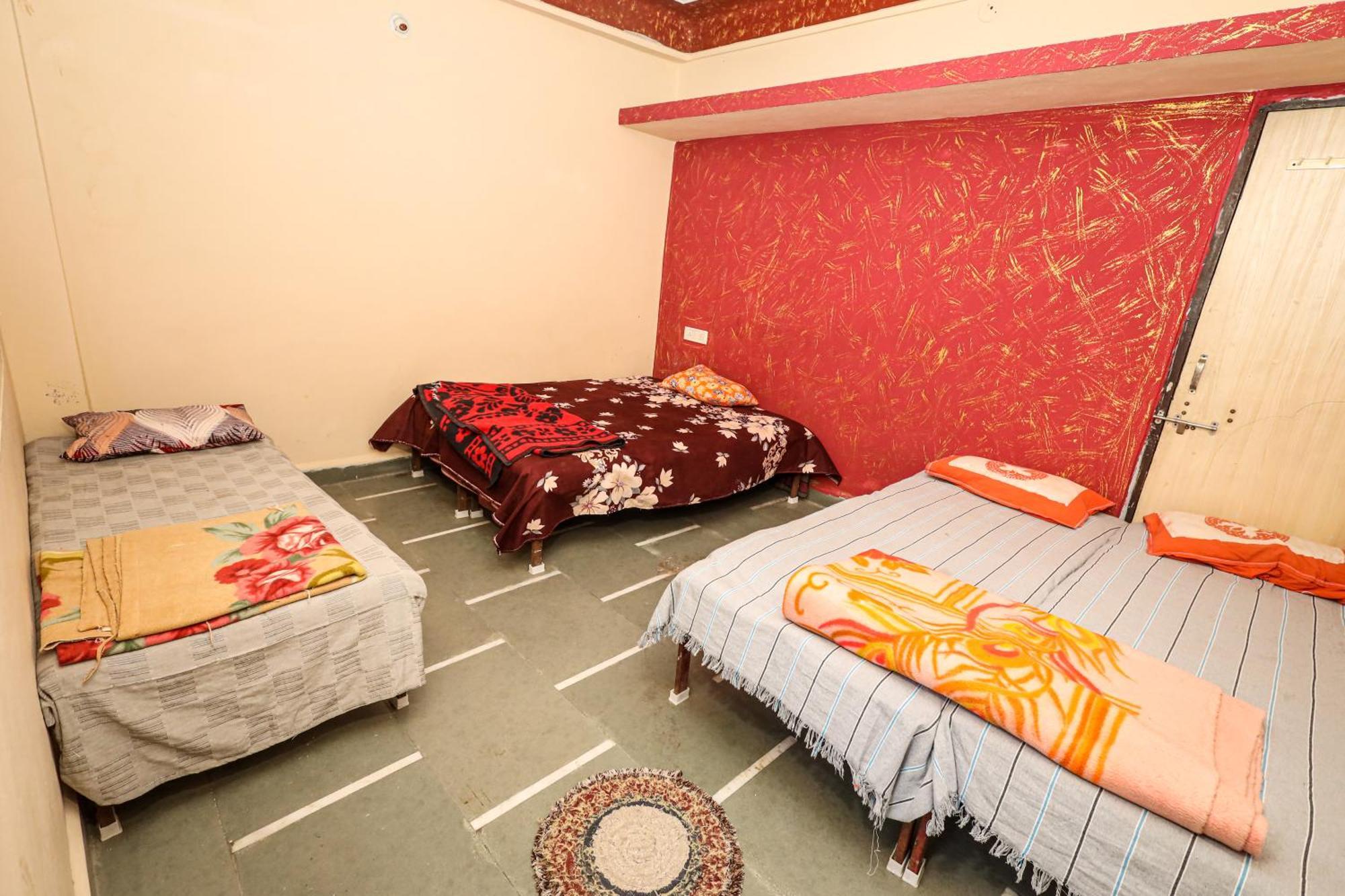Rai Guest House Ujjain Exteriör bild