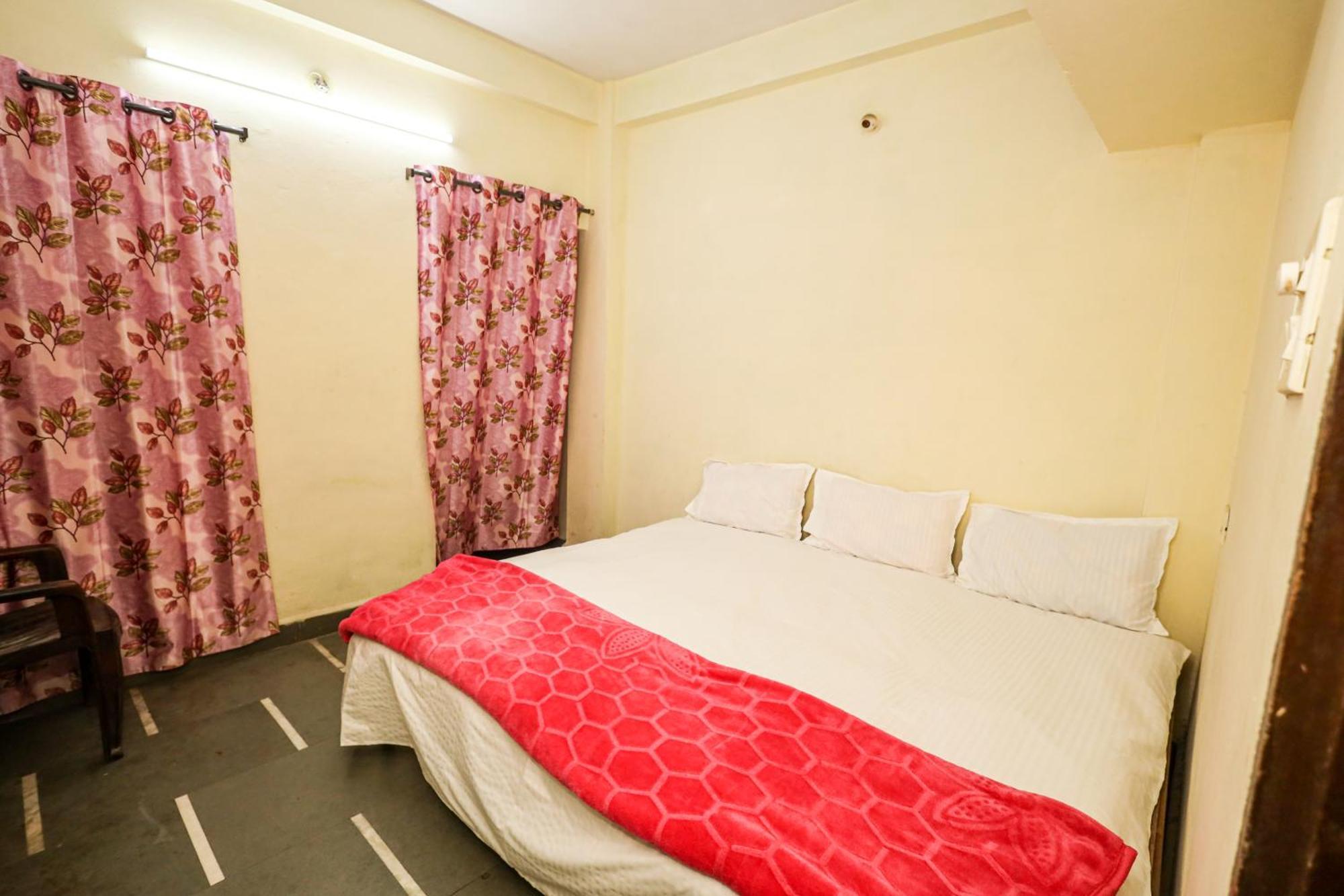 Rai Guest House Ujjain Exteriör bild