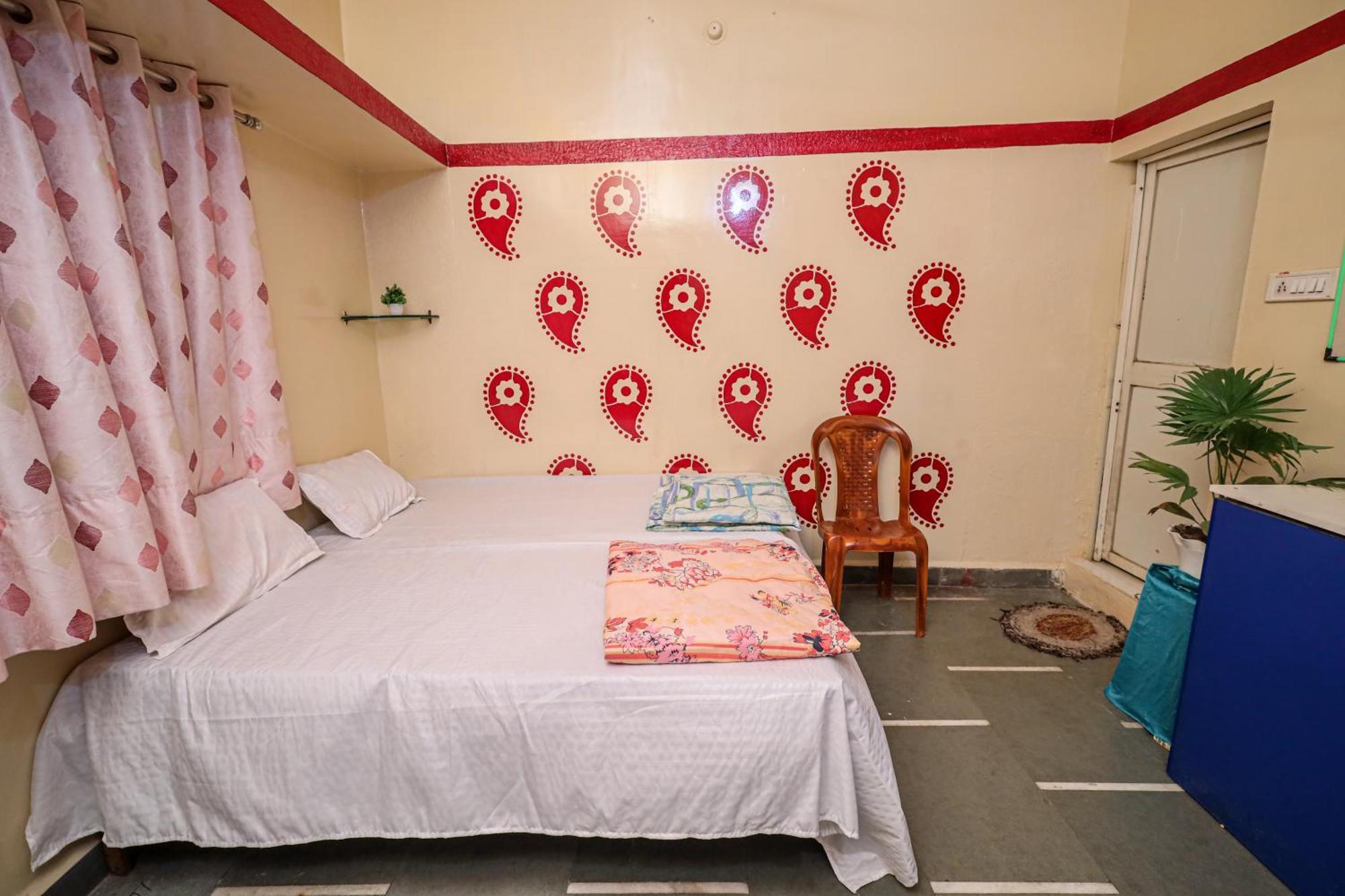 Rai Guest House Ujjain Exteriör bild